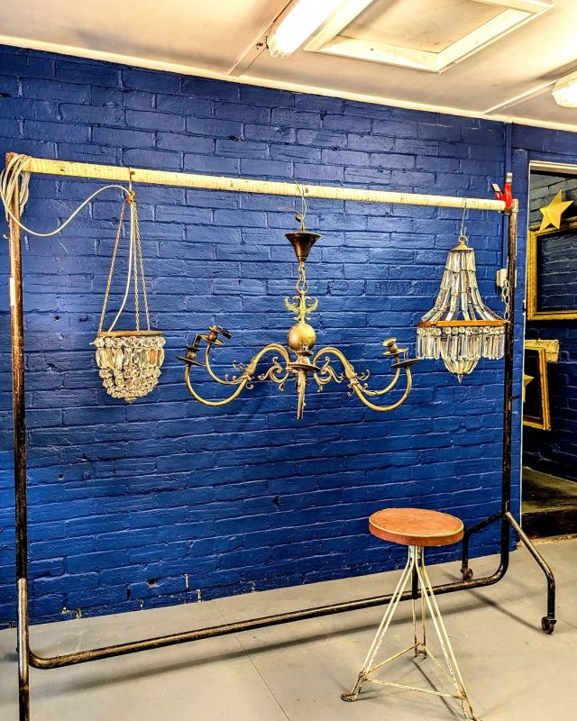 August 24 will mainly be about chandelier restoration....

#chandelier #restoration #restore #revive #rewire #georgejuniperandco #peasenhall #antiques #lightingdesigner #lighting #lamps #interiordesign #design #destination #craftsmanship #suffolk #studiolife #art